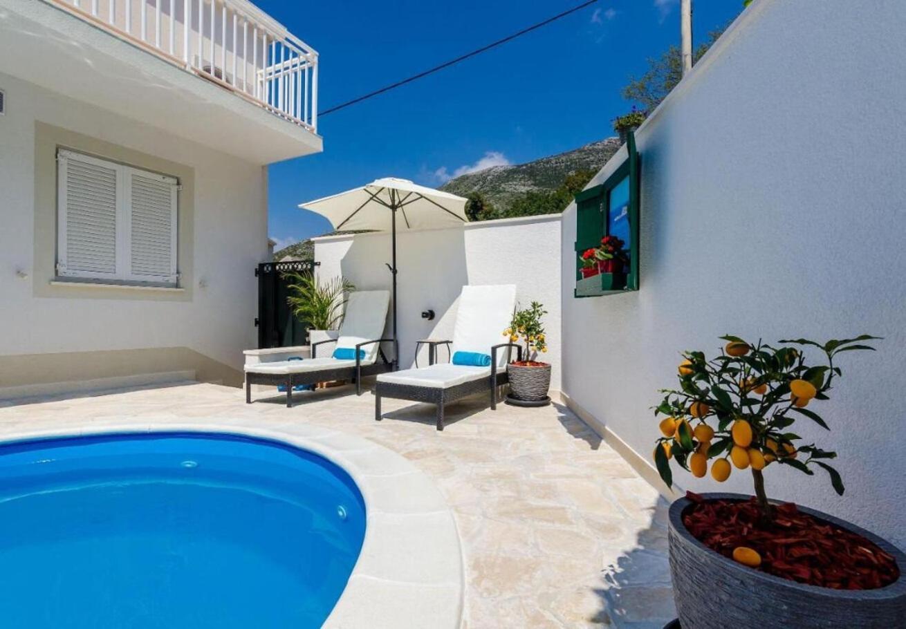Apartments Ante - With Pool ツァヴタット エクステリア 写真